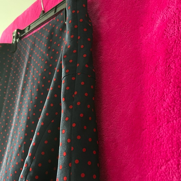 🏷️ NWT -The Limited navy blue red polka dot mini skirt - Picture 3 of 5